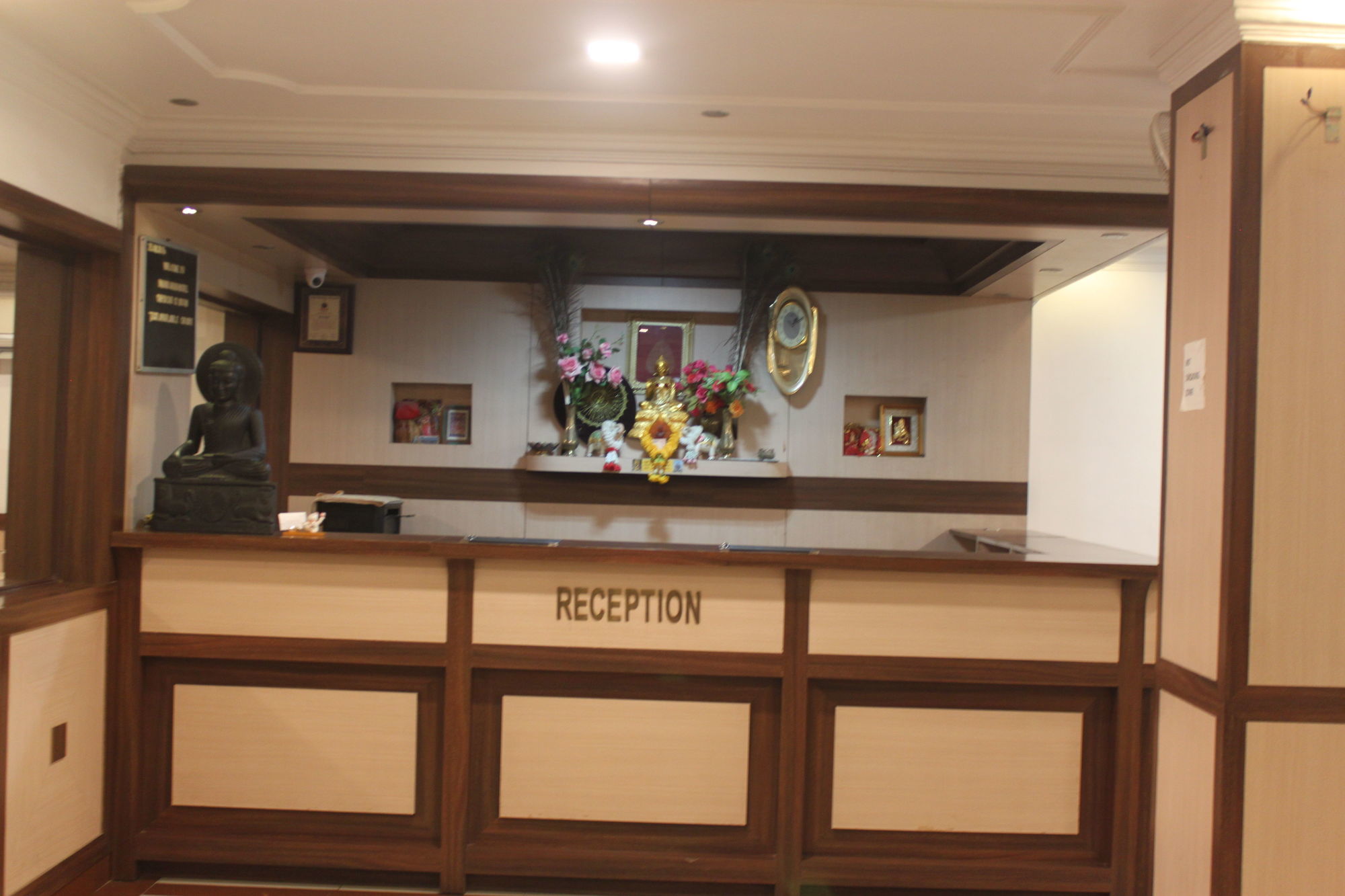 Niranjana Hotel Bodhgaya Интериор снимка